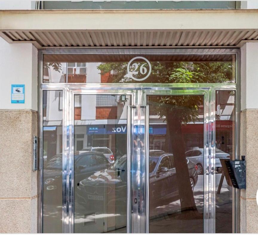 Exclusivo Duplex Con Terraza En Sevilla Экстерьер фото